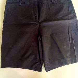 Talbots perfect short Black size 14